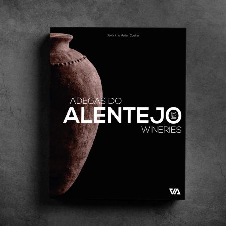 Capa do livro Adegas do Alentejo 2 Wineries fotografado por Jerónimo Heitor Coelho